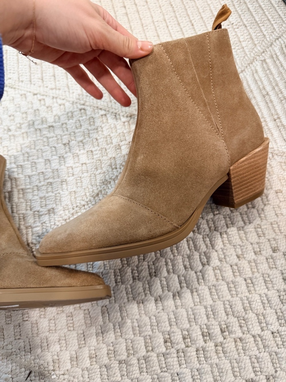 Rag & Bone Dart Suede Pull-On Ankle Booties - Picture 4 of 9